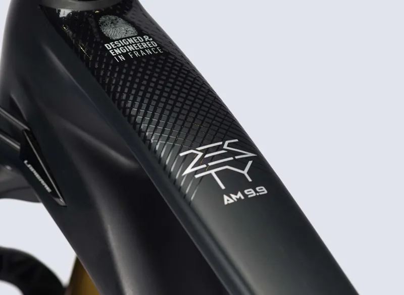 2021 Lapierre Zesty AM CF 9.9 Carbon Mountain Bike in Black-7